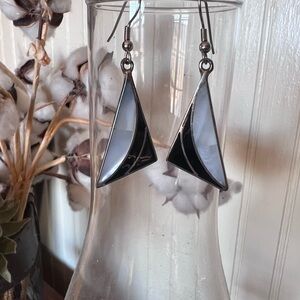 Vintage Black/White Triangle Earrings